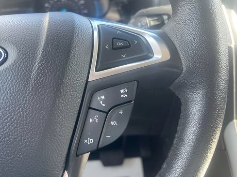 Certified 2022 Ford Edge SEL w/ Convenience Package AWD/4WD image 16