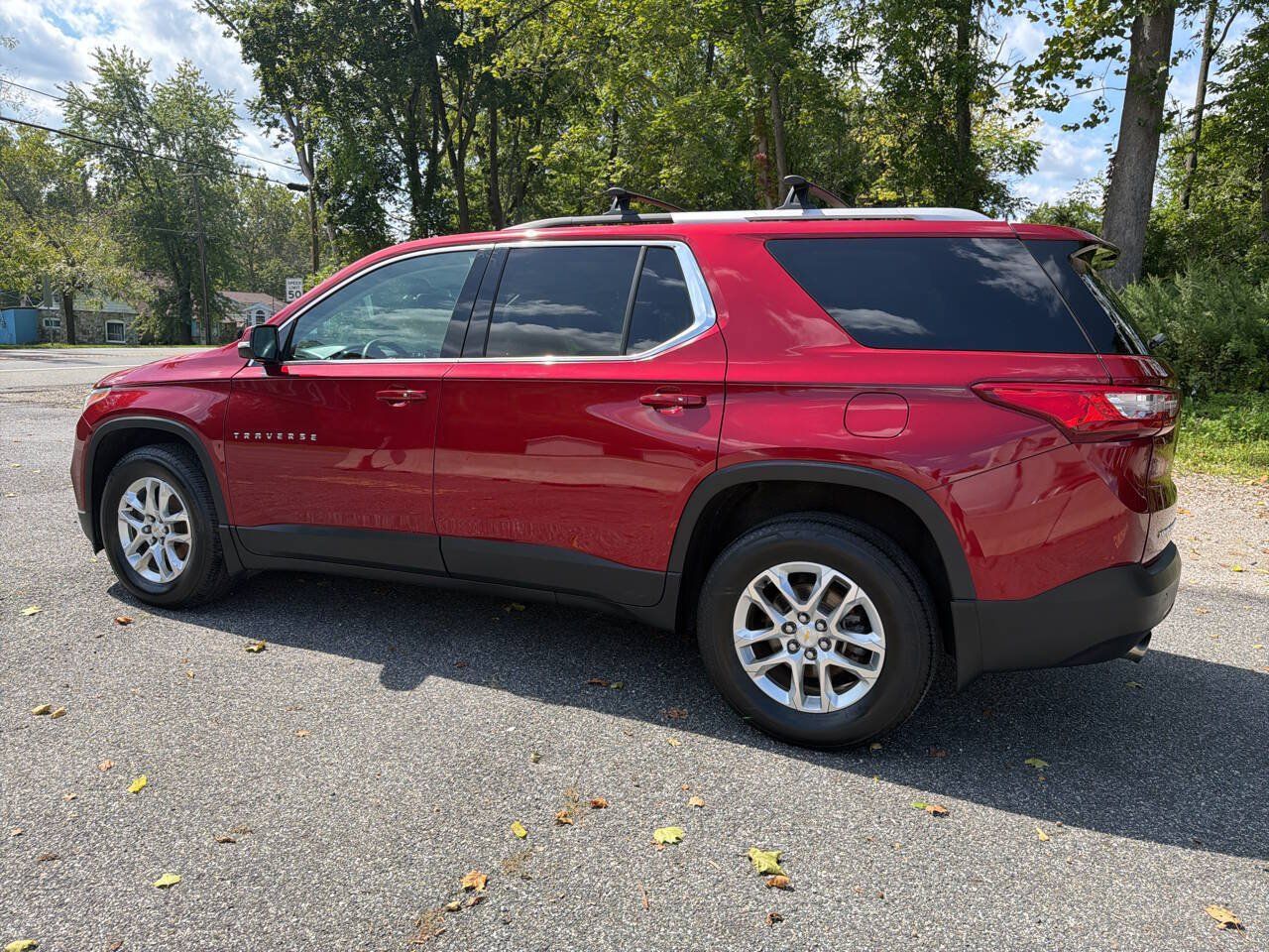 Used 2018 Chevrolet Traverse LT w/ LPO, Floor Liner Package AWD/4WD image 17
