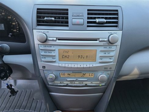 Used 2009 Toyota Camry image 20