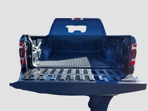 Used 2024 RAM 1500 Laramie image 35