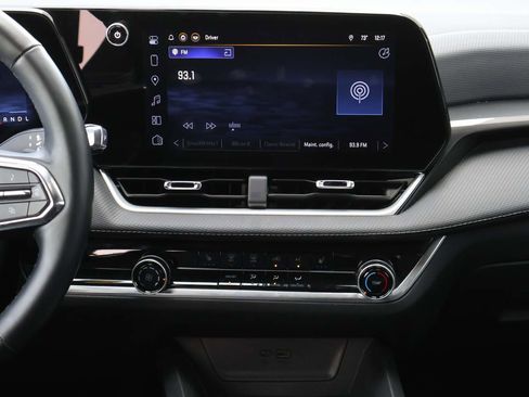 Used 2025 Chevrolet Equinox LT image 15