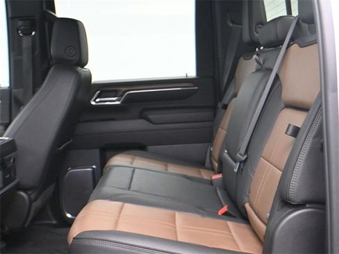 Used 2024 Chevrolet Silverado 2500 High Country w/ High Country Premium Package image 23