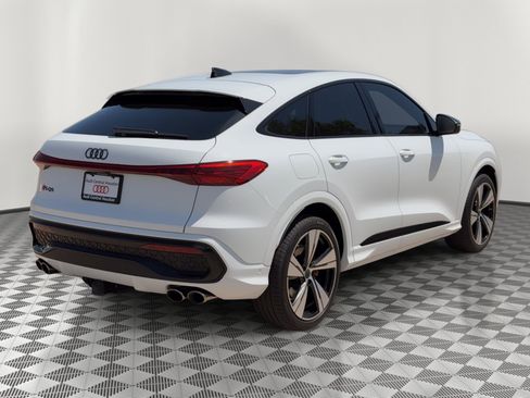 New 2026 Audi SQ5 Premium Plus AWD/4WD image 9