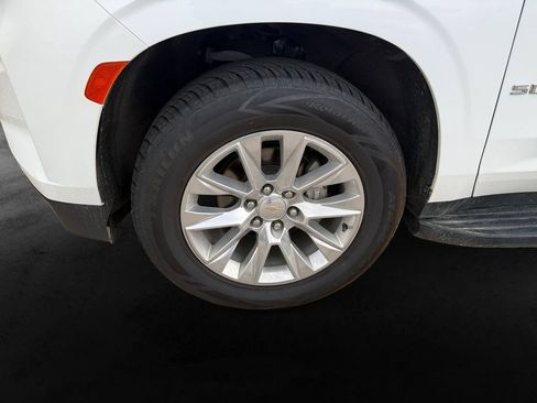 Used 2023 Chevrolet Suburban Premier AWD/4WD image 13