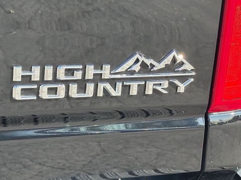 Used 2021 Chevrolet Silverado 2500 High Country w/ Z71 Off-Road Package AWD/4WD image 12
