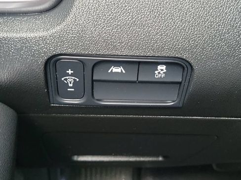 Used 2022 Kia Sorento S FWD image 20