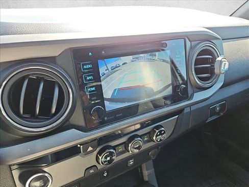 Used 2016 Toyota Tacoma TRD Sport w/ Towing Package image 13