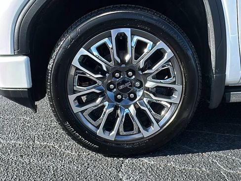 Used 2025 GMC Sierra 1500 Denali Ultimate AWD/4WD image 15