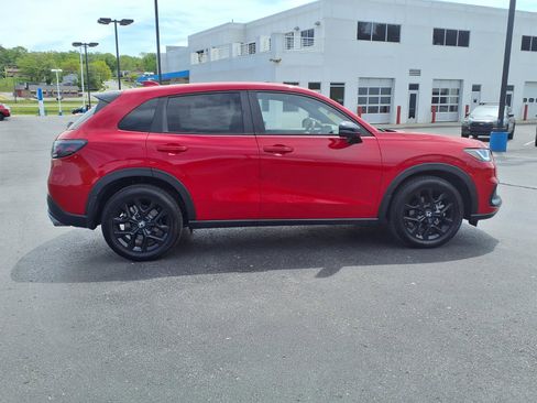 Certified 2024 Honda HR-V Sport image 9