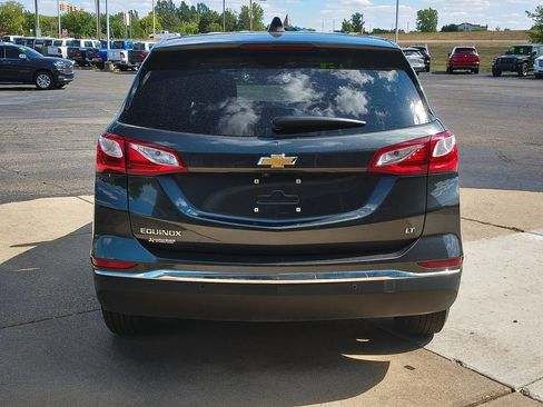 Used 2019 Chevrolet Equinox LT w/ Driver Convenience Package FWD image 16