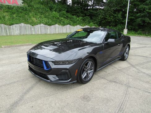 Used 2024 Ford Mustang GT Premium RWD image 8
