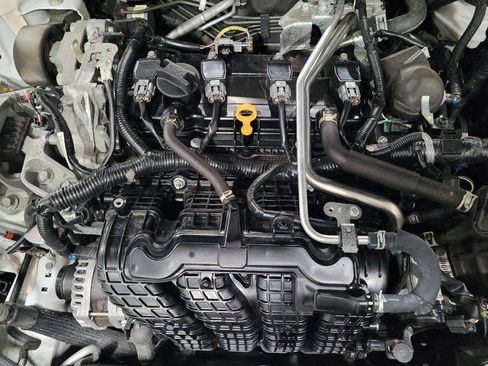 Used 2025 Nissan Altima 2.5 SV FWD image 30