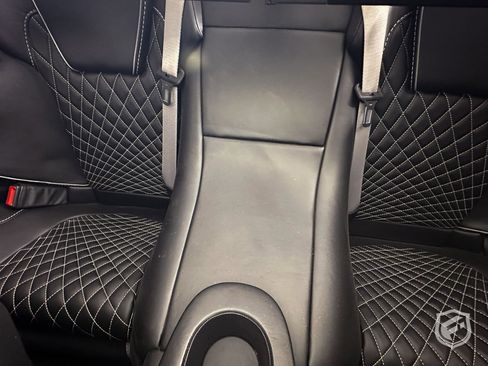 Used 2018 Aston Martin Vanquish S RWD image 26