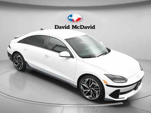 Used 2024 Hyundai Ioniq 6 SEL RWD image 35