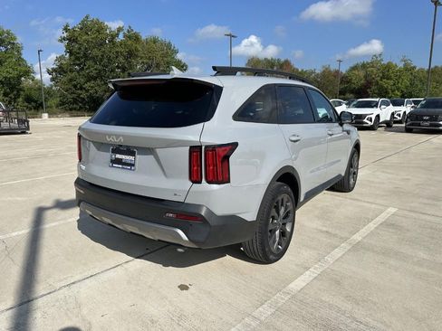 Used 2023 Kia Sorento SX Prestige image 5