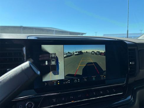 Certified 2025 Chevrolet Silverado 2500 ZR2 w/ Technology Package image 21