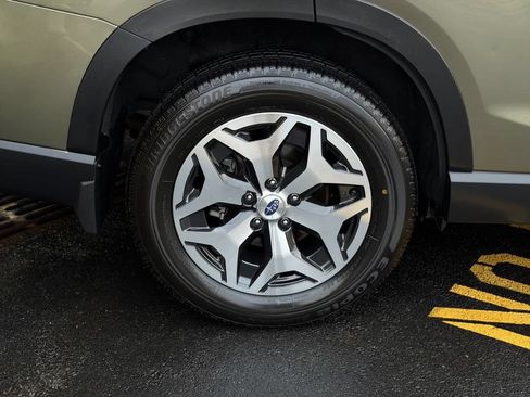 Certified 2023 Subaru Forester Premium AWD/4WD image 12