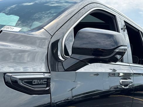 New 2026 GMC Yukon Denali Ultimate AWD/4WD image 12