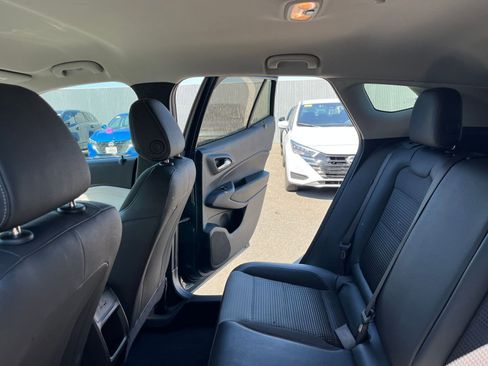 Used 2025 Chevrolet Trax LT image 39