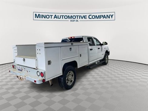 Used 2022 RAM 2500 Tradesman w/ Chrome Appearance Group AWD/4WD image 8
