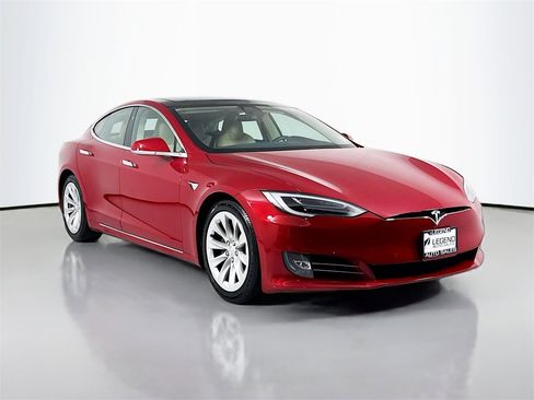 Used 2016 Tesla Model S 75D image 3