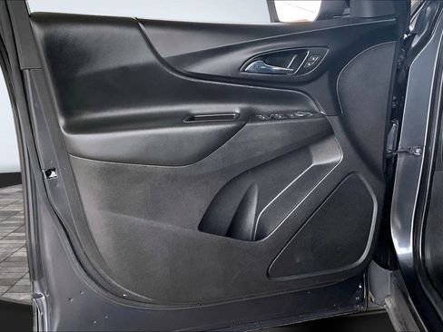 Used 2022 Chevrolet Equinox LT FWD image 17