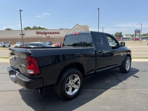 Used 2018 RAM 1500 Express w/ Express Value Package AWD/4WD image 5