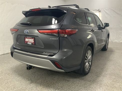Used 2020 Toyota Highlander Platinum image 7