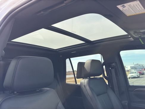 Used 2021 Chevrolet Tahoe Z71 w/ Luxury Package image 33