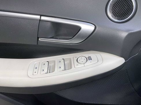 Used 2025 Hyundai Sonata SE FWD image 23