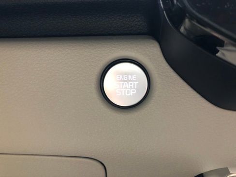 New 2026 Kia Carnival SX image 30