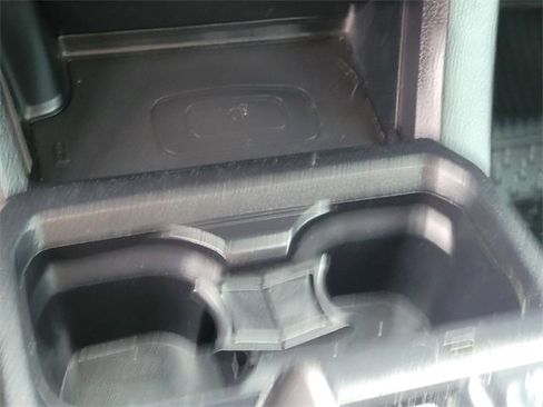 Used 2020 Toyota Tacoma TRD Off-Road image 30