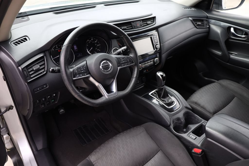 Used 2020 Nissan Rogue SV AWD/4WD image 12