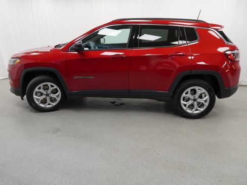 Certified 2025 Jeep Compass Latitude w/ Convenience Group image 16