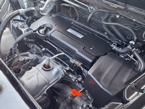 Used 2016 Honda CR-V LX image 32