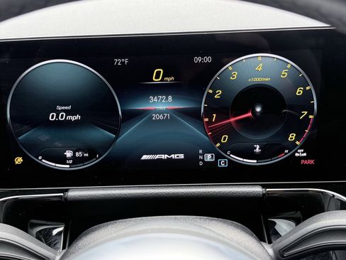 Used 2023 Mercedes-Benz GLA 45 AMG 4MATIC w/ AMG Dynamic Plus Package image 3