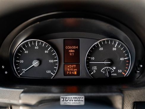 Used 2017 Mercedes-Benz Sprinter 2500 image 26