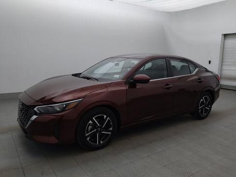 Used 2025 Nissan Sentra SV FWD image 2