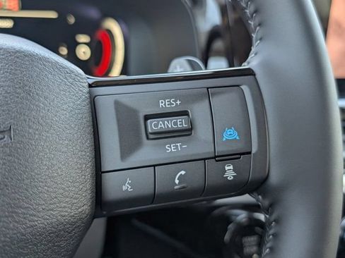 New 2026 Nissan Pathfinder Platinum FWD image 14