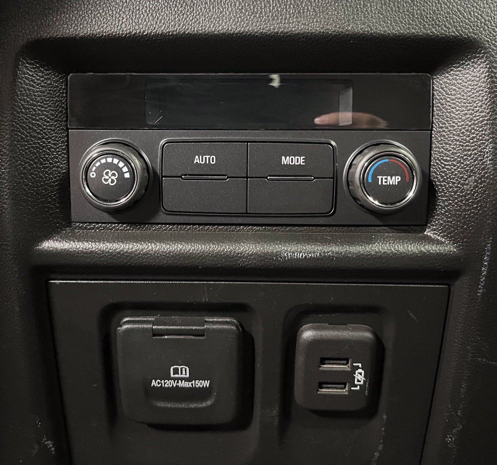 Used 2023 Chevrolet Traverse LT AWD/4WD image 47