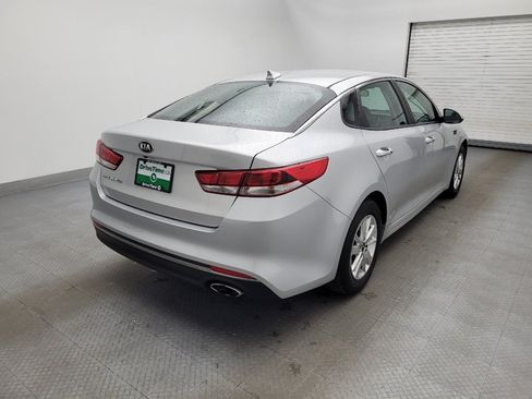 Used 2017 Kia Optima LX FWD image 9