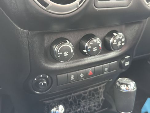 Used 2017 Jeep Wrangler Unlimited Sahara w/ Max Tow Package image 23