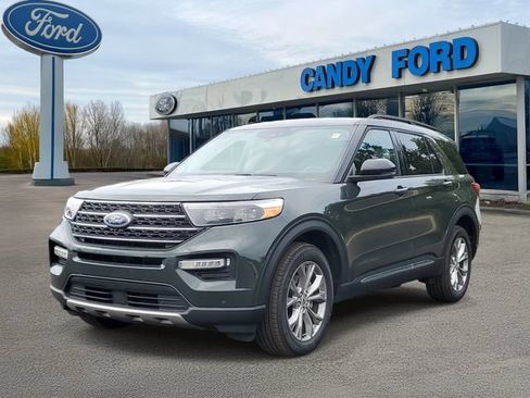Used 2023 Ford Explorer XLT w/ Equipment Group 202A AWD/4WD image 2