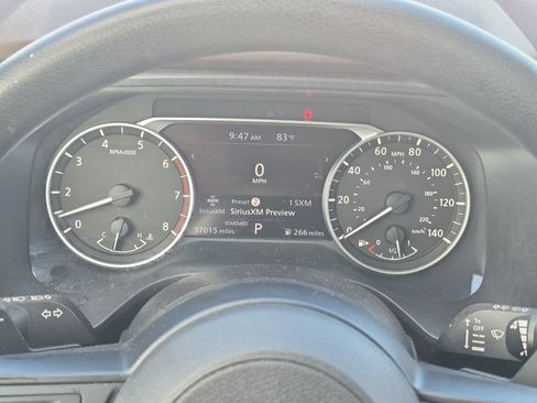 Used 2022 Nissan Rogue S FWD image 25