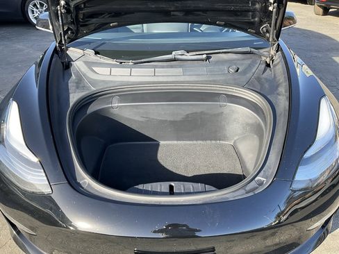 Used 2018 Tesla Model 3 Mid Range image 10