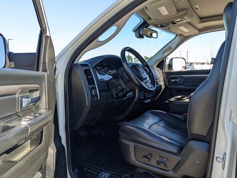 Used 2018 RAM 2500 Laramie w/ Sport Appearance Group image 43