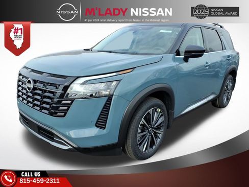 New 2026 Nissan Pathfinder Platinum image 3