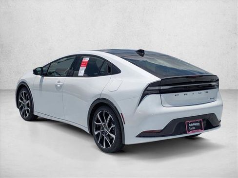 New 2026 Toyota Prius Plug-In Hybrid FWD image 9