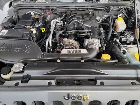 Used 2013 Jeep Wrangler Sport AWD/4WD image 21