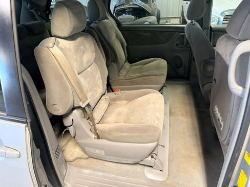 Used 2007 Toyota Sienna LE FWD image 12